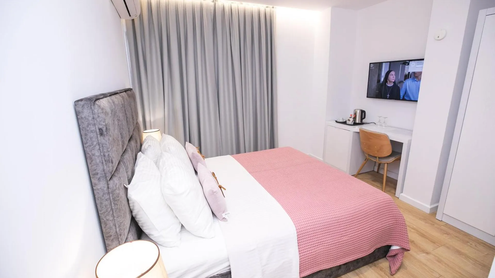 Hotel Elior Tirana 3*,  Albanien